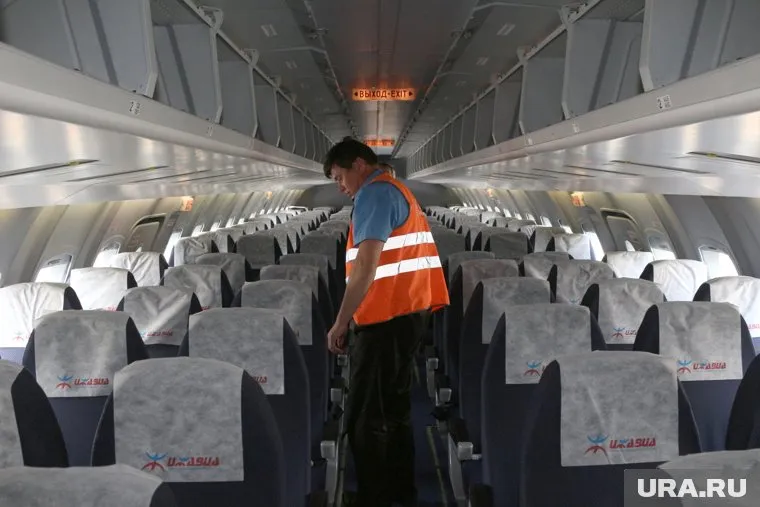 Возгорания на борту не было, причины задымления выясняют специалисты