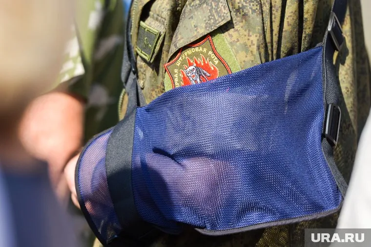 В Салехарде встретили бойцов СВО, прибывших в отпуск по ранению