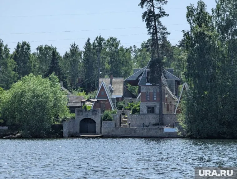 Поездка по озеру Еловое 