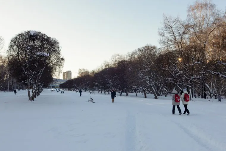 Старые бараки. Парк. Строение. Екатеринбург