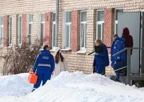 Поставщику еды для престижного лицея в Екатеринбурге рушат бизнес после массового отравления