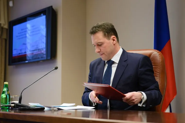 Ежегодная пресс-конференция полномочного представителя президента РФ в УрФО Игоря Холманских по итогам 2016 года. Екатеринбург, холманских игорь