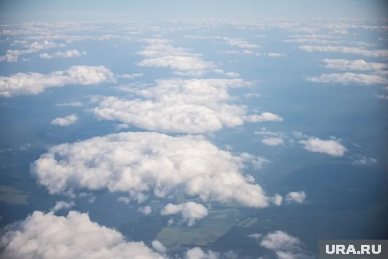 В соответствии с договором по открытому небу, страны-участники контролируют соблюдение сторонами международных соглашений об ограничении вооружений