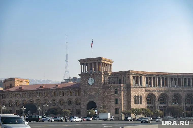 В результате стычек у правительства Армении пострадали 34 человека