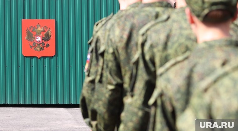 Шадринец заплатит Минобороны сотни тысяч за то, что бросил учебу по контракту