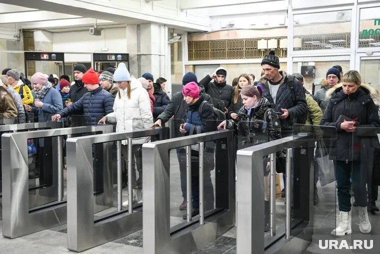 Часть «оранжевой» ветки метро в Санкт-Петербурге недоступна