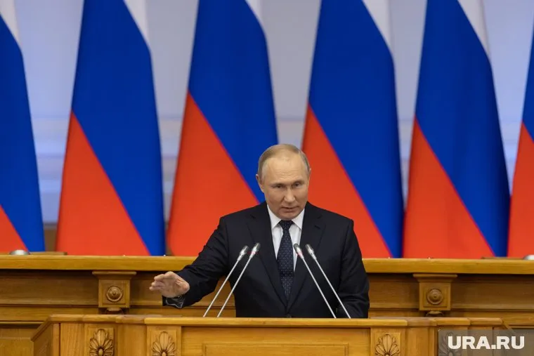 Президент РФ Владимир Путин второй раз за несколько дней послал сигнал Западу