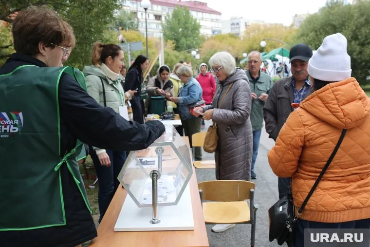 Тюменцы массово пришли на участки не только голосовать, но и получать призы