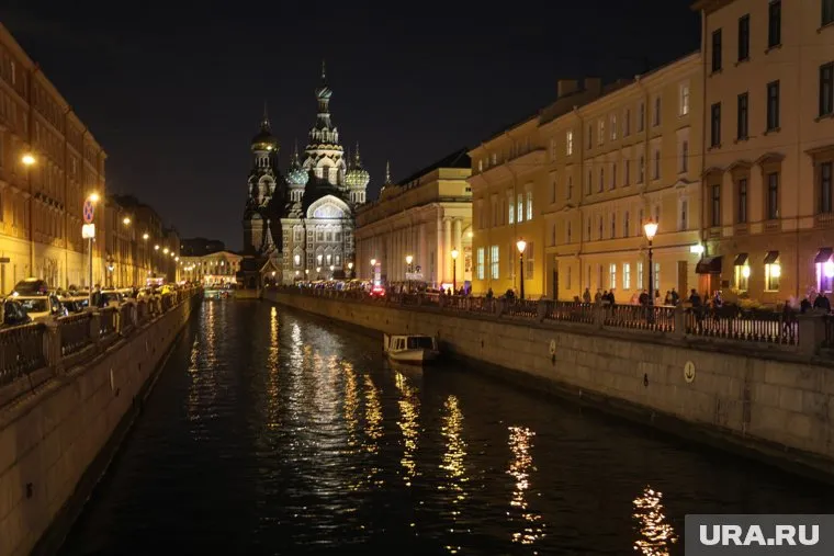 Югорчане едут в Санкт-Петербург ради экскурсий на майские праздники