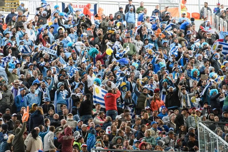 ЧМ-2018. Чемпионат мира по футболу, матч 2: Египет - Уругвай. Екатеринбург, болельщики сборной уругвая