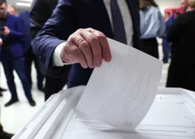 Действующие главы регионов и врио одержали победу: биографии и достижения избранных губернаторов