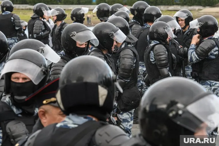 Югорские АУЕ-шники напугали правоохранительные органы