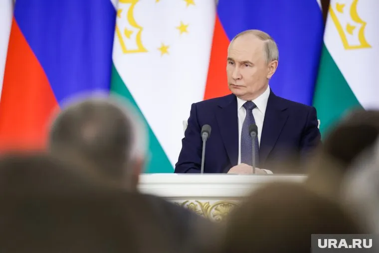 Путин провел телефонный разговор с главой ОАЭ