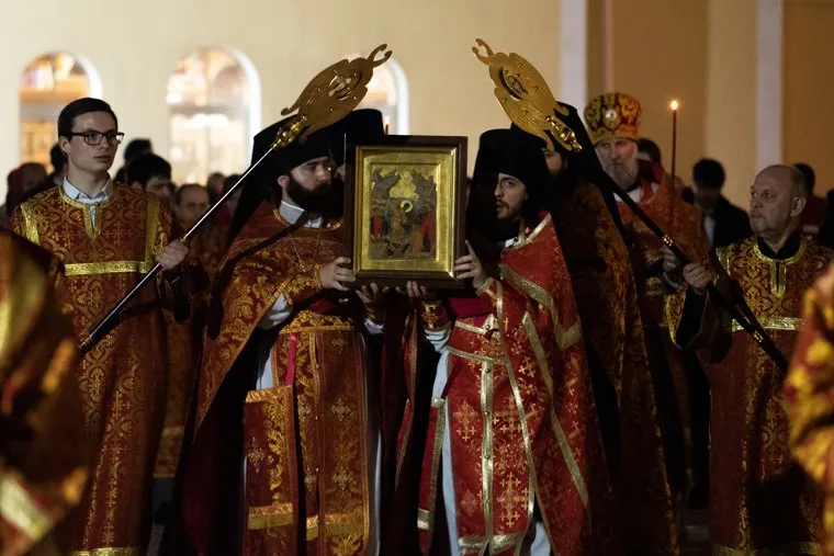 Пасхальное богослужение в Свято-Троицком кафедральном соборе. Екатеринбург