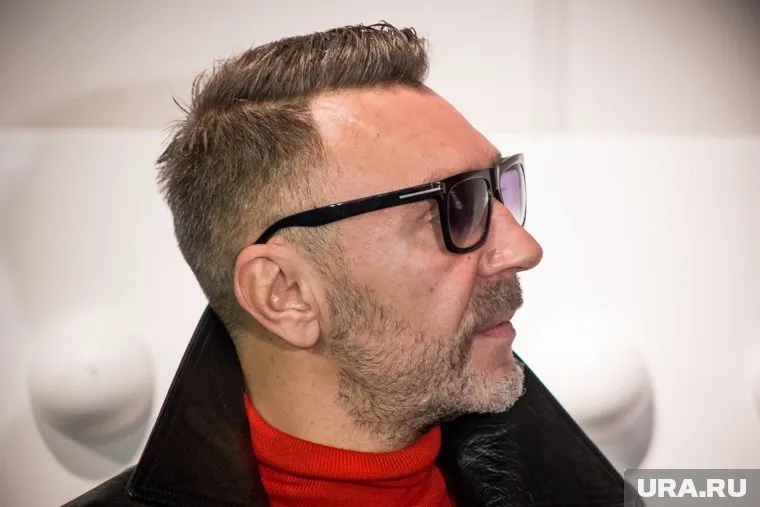 Сергей Шнуров снял клип на остросоциальную «мусорную» тему