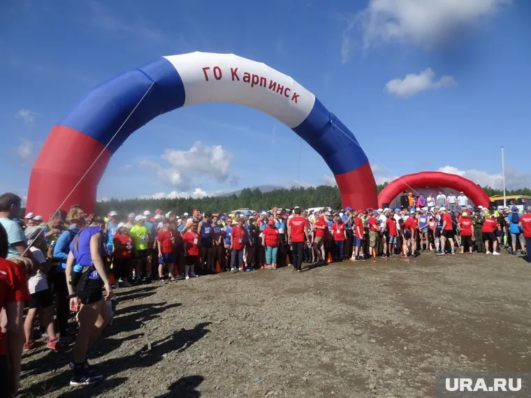 Жители Карпинска утверждают, что больной мэр участвовал в массовых мероприятиях и мог заразить горожан