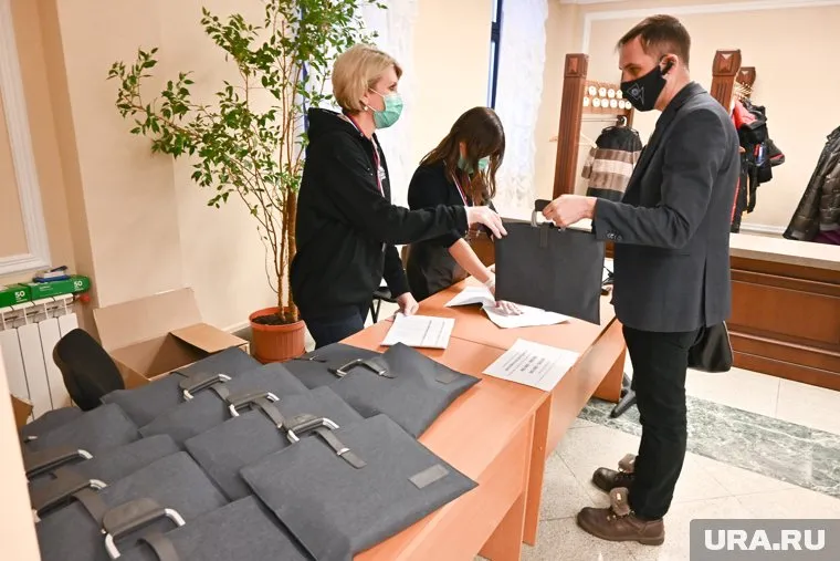 Всего с регионов УрФО в Екатеринбург прилетело 70 представителей СМИ