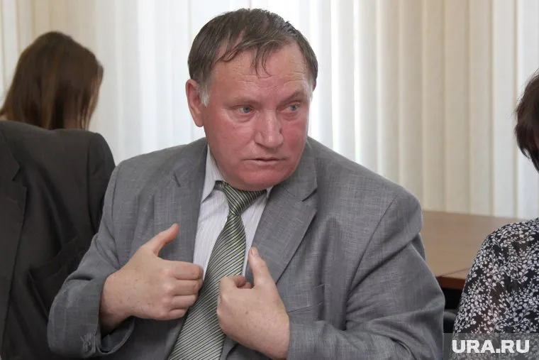 Василий Шишкоедов первым подаст документы