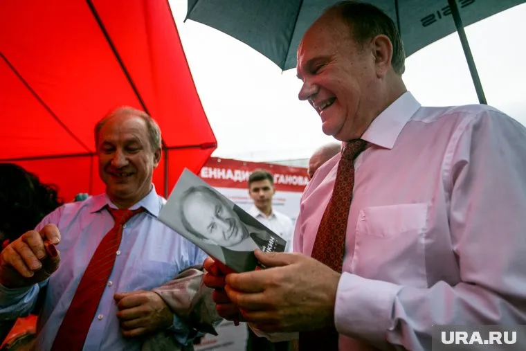 В КПРФ разбираются в ситуации вокруг Валерия Рашкина, заявил Геннадий Зюганов