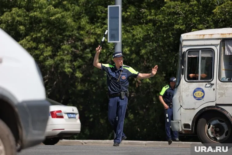 Инспекторы выделяют несколько аварийных дорог в Кургане и на трассе в пределах города