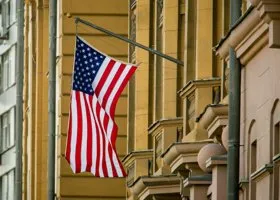 Военная база и консульство США в Ираке подверглись обстрелу