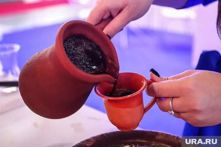 Чаще всего кофе действует тонизирующе и безопасен для здоровых людей