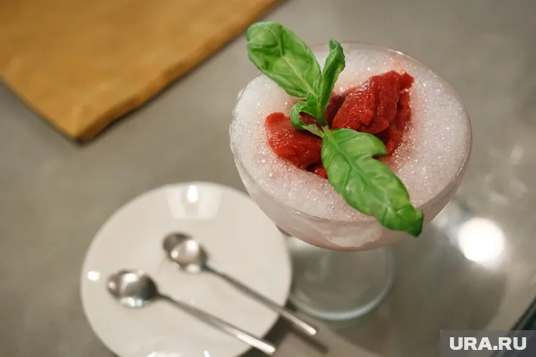 Мороженое является самым приятным десертом в летний период