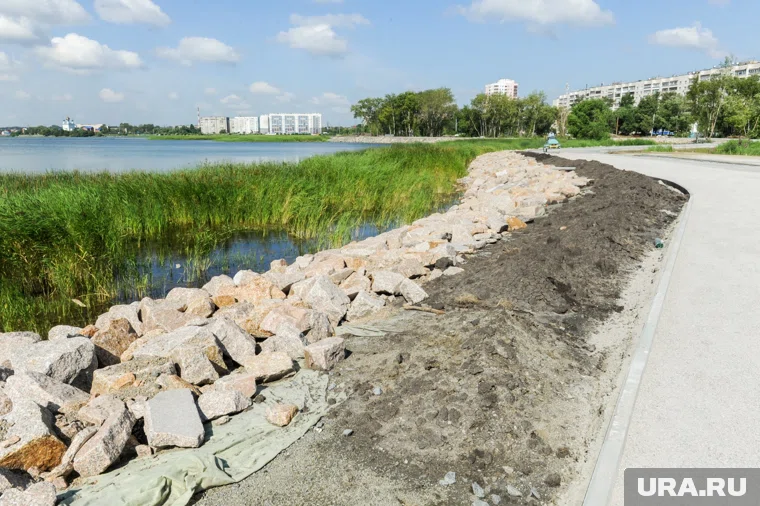 Инцидент снова произошел на площадке на набережной озера Смолино (архивное фото)