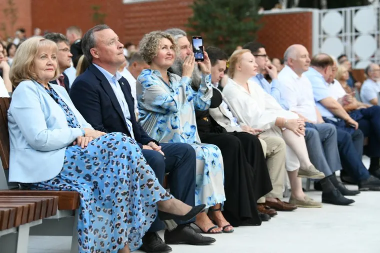 Открытие летнего театра в ЦПКиО им. Маяковского. Екатеринбург