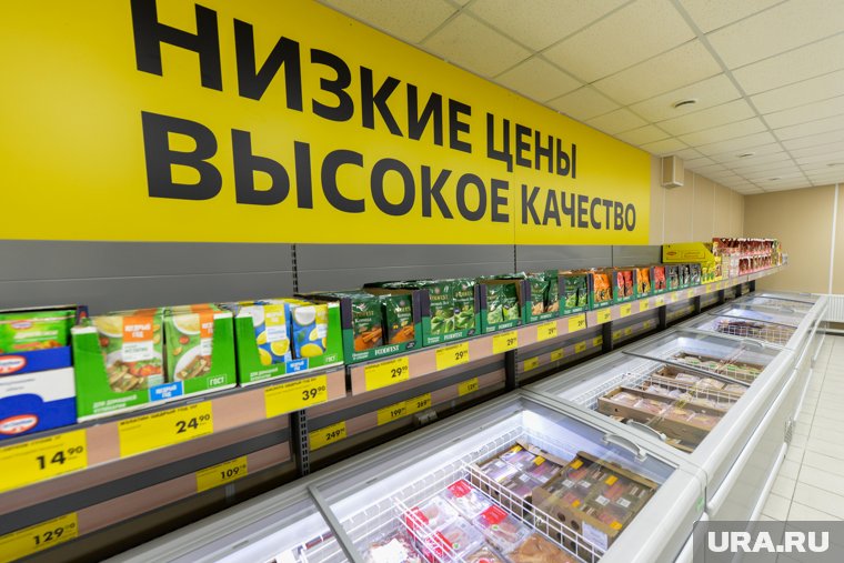 Водителям не рады: как обустроился магазин из Екатеринбурга, который занял место «Метрополиса» в Кургане. Фото