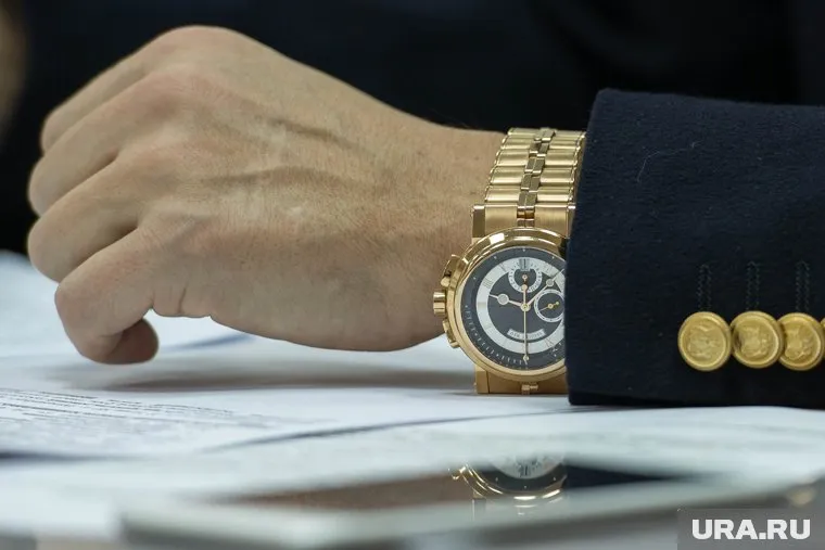 Дмитрий Журавлев считает, что 80% россиян недовольны зарплатами чиновников, потому что не знают об их жизни