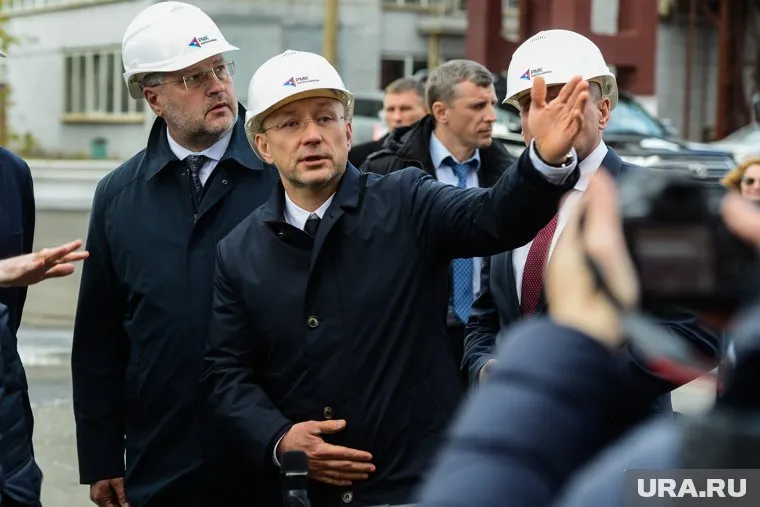 Игорь Алтушкин (в центре) впервые сам рассказал о вкладе РМК в Карабаш