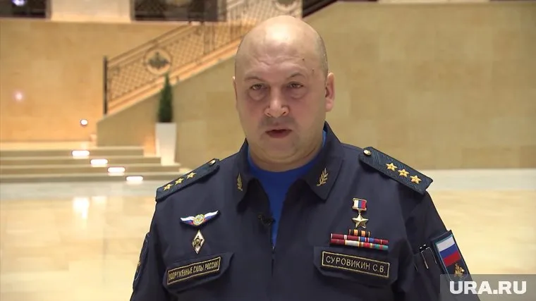 Появились фото Суровикина в Алжире