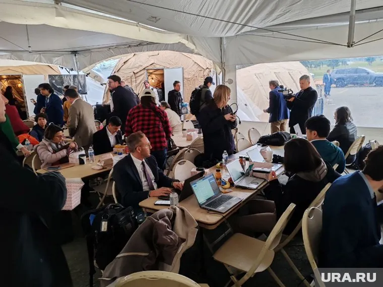 Журналисты приготовили вопросы лидерам РФ и США