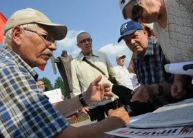 В России ждут массовые сокращения работников 50+