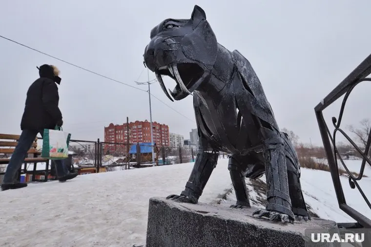 В Кургане появляются новые скульптуры в виде животных