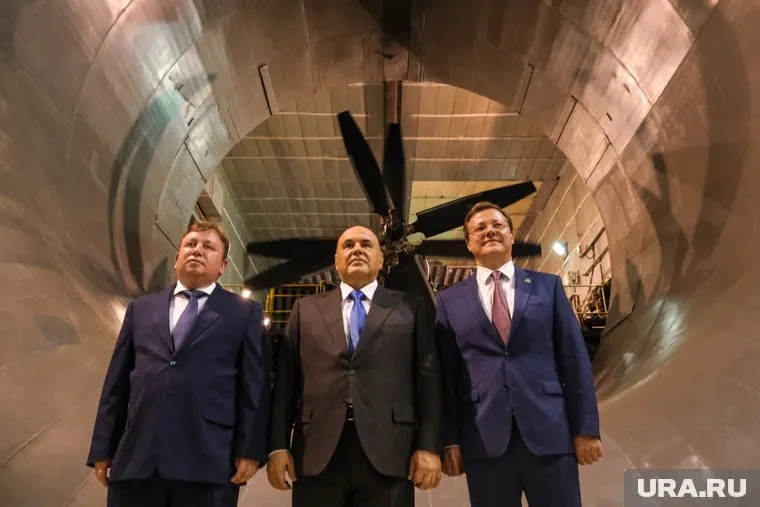 Премьер-министр РФ Михаил Мишустин посетил крупнейшие ракетно-космические предприятия в Самаре