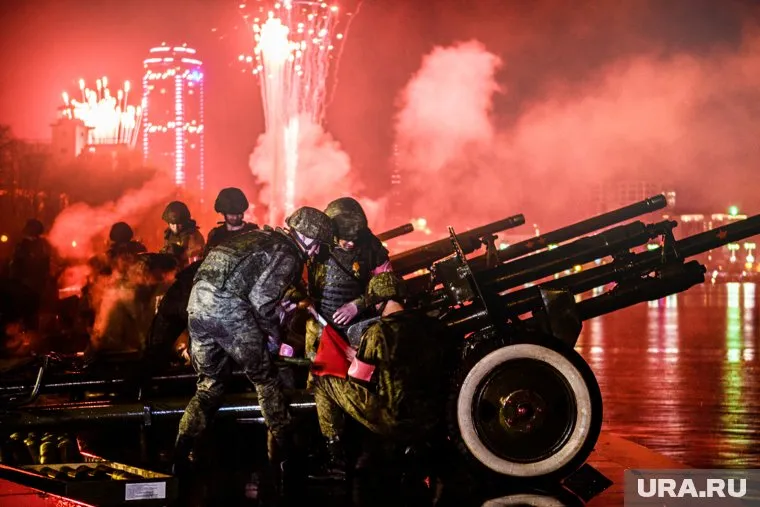 В мэрии не стали пояснять причину отмены фейерверка