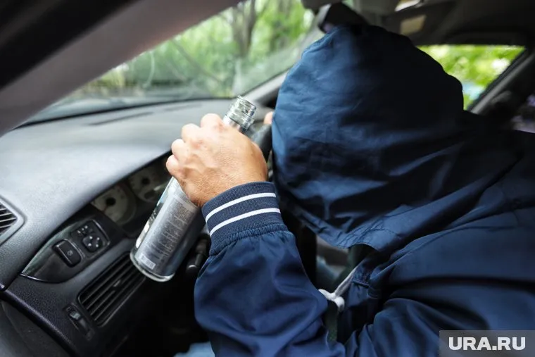 Пьяный водитель попытался уйти от погони