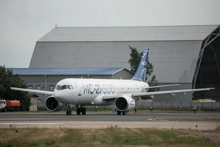 Показательные полеты авиации на МАКС-2021. Москва