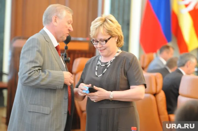 Доходы Елены Мурзиной больше, чем у Евгения Тефтелева