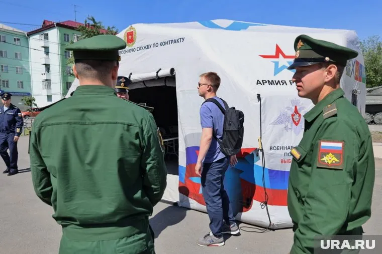 Желающие вступить в добровольческие батальоны могут позвонить на горячую линию