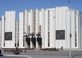 Филармония на берегу Тобола: история о мраморной мечте в центре Кургана