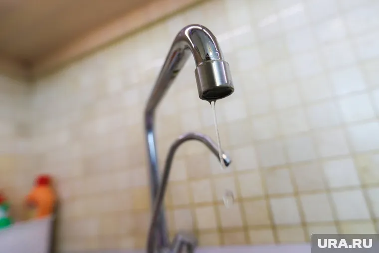 Ограничения в подаче холодной воды вызваны врезкой нового водопровода