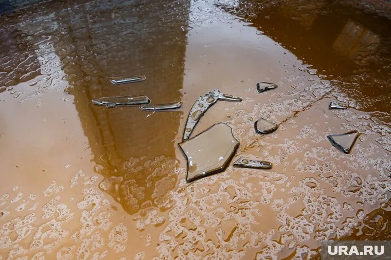 Тюменец разбил стекла табачного магазина