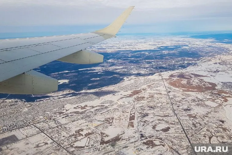 С территории вывезли радиомаячные системы посадки и дальномеры