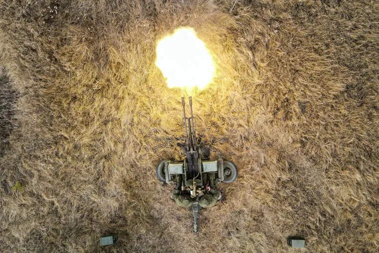 Тренировочные стрельбы мобилизованных с Центрального военного округа на полигоне Еланский. Свердловская область