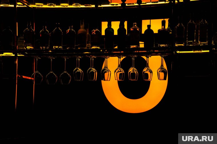 Публикуют фото с Юрой Борисовым и вкусно кормят: топ пермских баров с высокими оценками