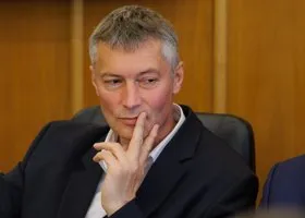 Ройзман предложил федеральному омбудсмену уволить Мерзлякову