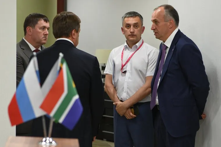 Президентом ЮАР выбрали Сирила Рамапосу.